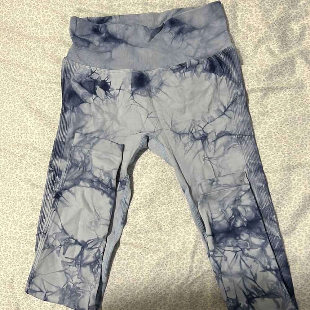 Never worn pcheebum blue leggings